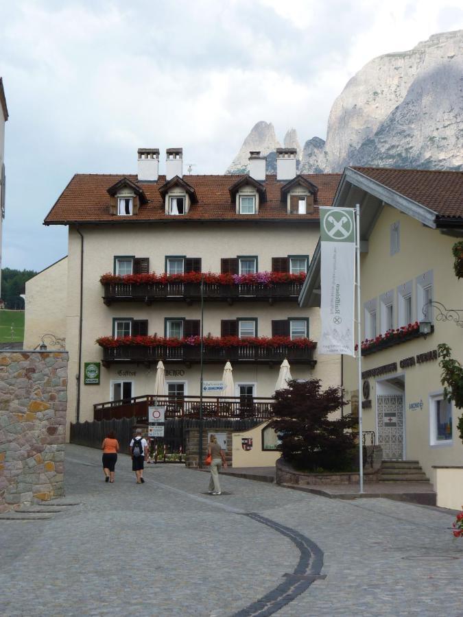Gasthof Albergo Kreuzwirt Fiè Buitenkant foto